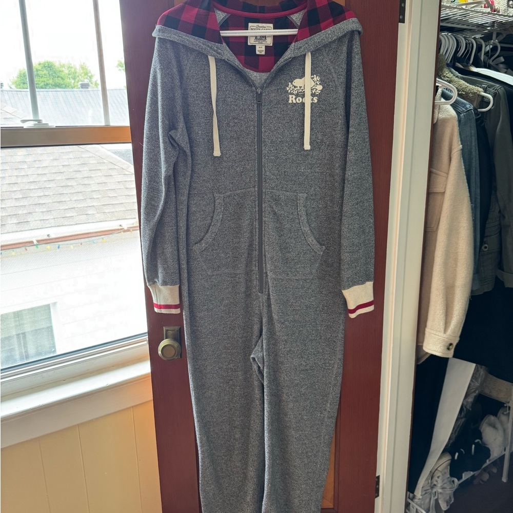 Roots Gray and Red One Piece with Hood and Zipper